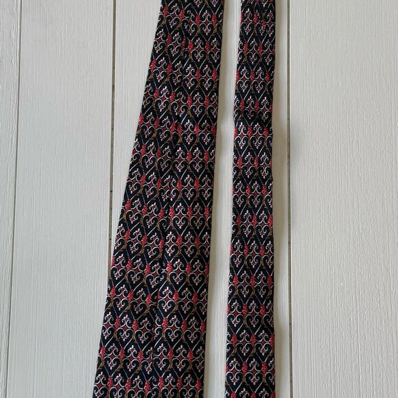 Nina Ricci Black and Red Silk Fabric with Intricate Design - Picture 1 of 7